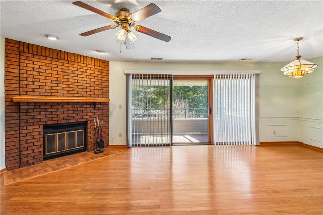 1100 50th Street 2206, West Des Moines, IA 50266