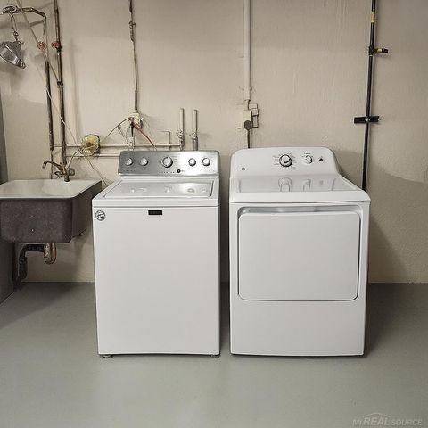 8209 Florida Street, Oscoda Twp, MI 48750