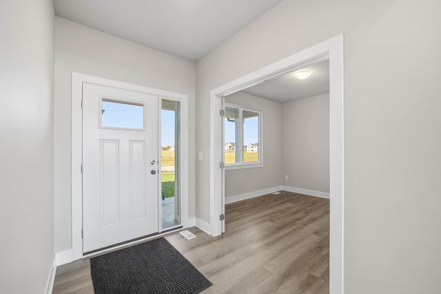 5201 172nd Street, Urbandale, IA 50263