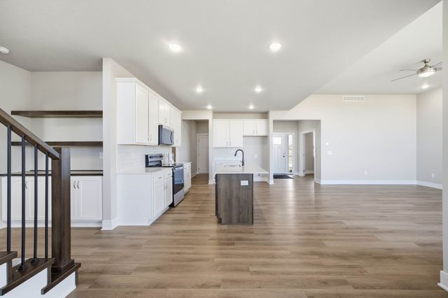 5201 172nd Street, Urbandale, IA 50263