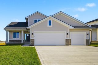 5201 172nd Street, Urbandale, IA 50263