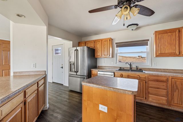 13382 SEA GULL RD, Hot Springs, SD 57747