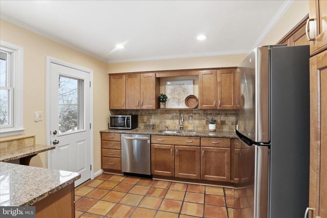 7921 ELLET RD, Springfield, VA 22151