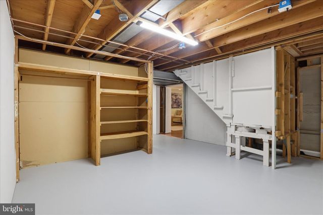 7921 ELLET RD, Springfield, VA 22151