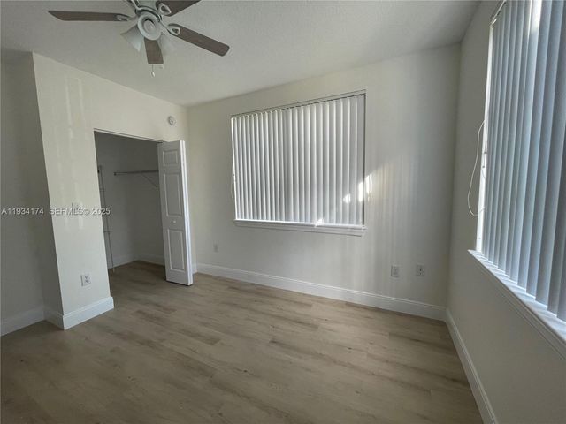 6851 SW 44th St 301, Miami, FL 33155