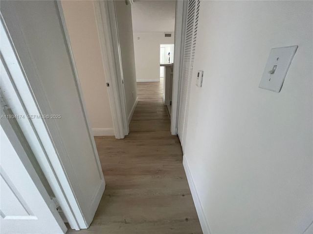 6851 SW 44th St 301, Miami, FL 33155