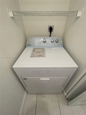 6851 SW 44th St 301, Miami, FL 33155