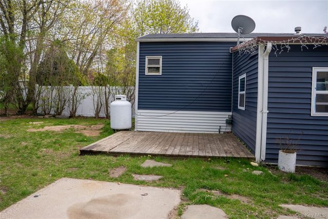 65 Minuteman Drive, Islip, NY 11716