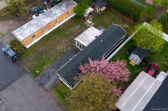 65 Minuteman Drive, Islip, NY 11716
