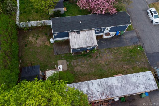 65 Minuteman Drive, Islip, NY 11716
