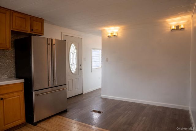 65 Minuteman Drive, Islip, NY 11716