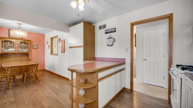 141 Monticello Drive, Dyer, IN 46311