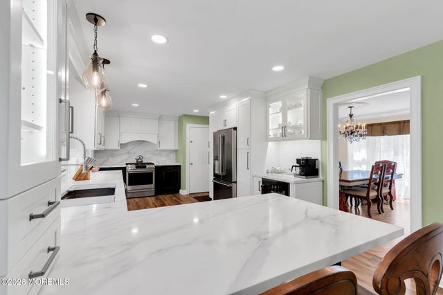 68 Jennifer Drive, Middletown, NJ 07701