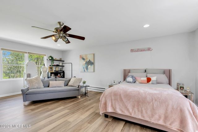 68 Jennifer Drive, Middletown, NJ 07701