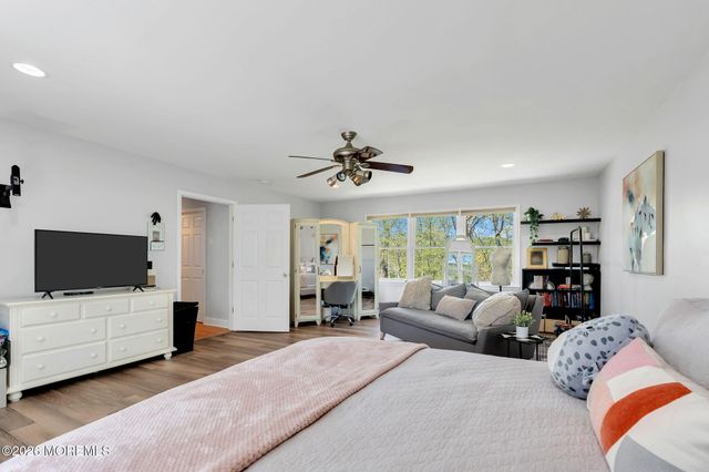 68 Jennifer Drive, Middletown, NJ 07701