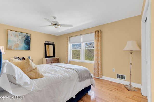 68 Jennifer Drive, Middletown, NJ 07701