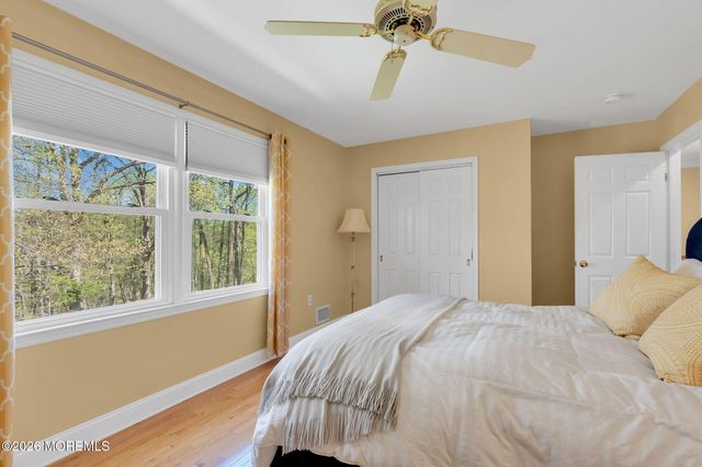 68 Jennifer Drive, Middletown, NJ 07701