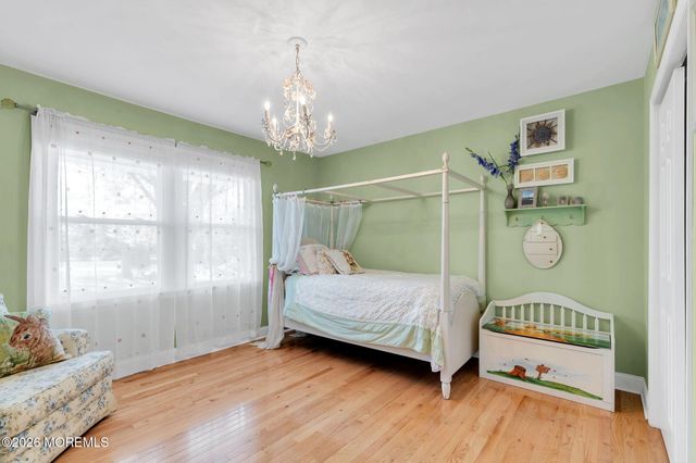 68 Jennifer Drive, Middletown, NJ 07701