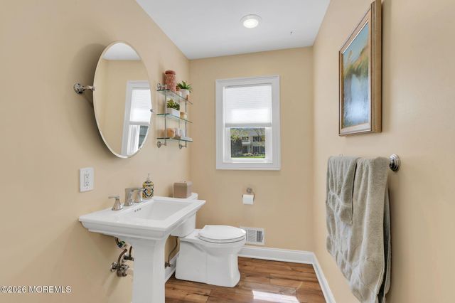 68 Jennifer Drive, Middletown, NJ 07701