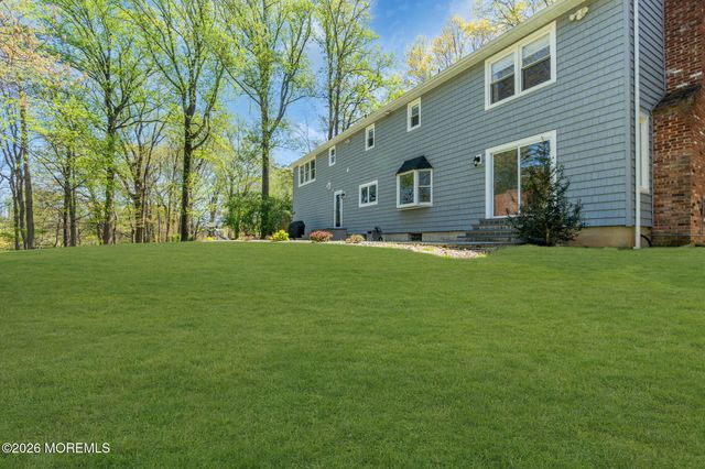 68 Jennifer Drive, Middletown, NJ 07701