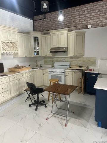 360 Mount Pleasant Avenue D, Mamaroneck, NY 10543