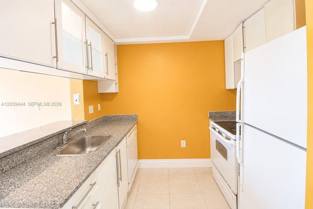 275 NE 18th St 504, Miami, FL 33132