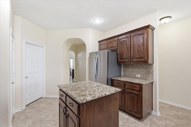 3237 Tamarack Lane, Denton, TX 76226