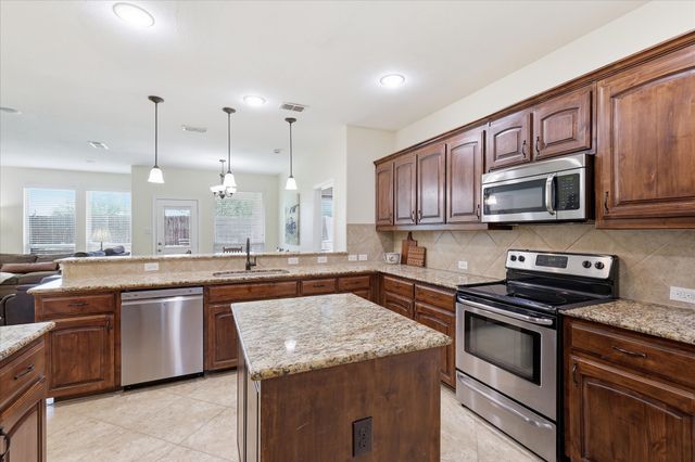 3237 Tamarack Lane, Denton, TX 76226