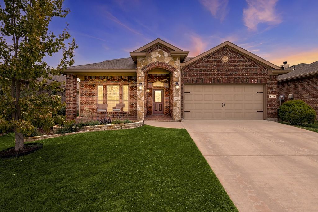 3237 Tamarack Lane, Denton, TX 76226