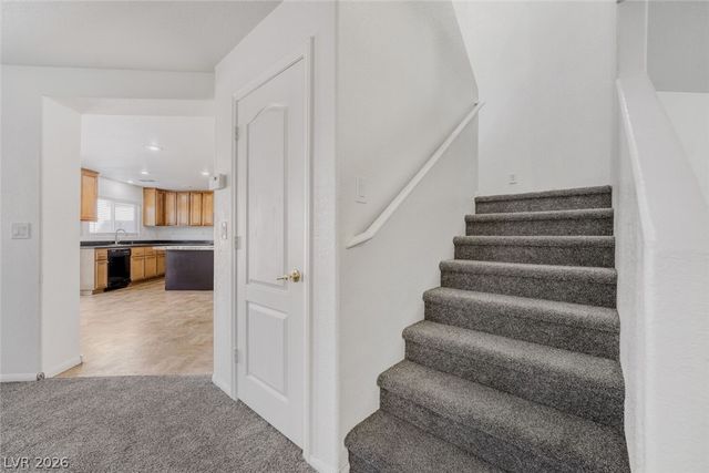 5008 Elkin Creek Avenue, Las Vegas, NV 89131