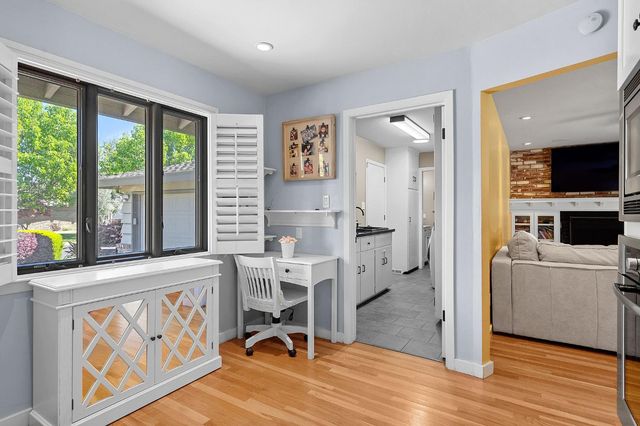 1548 Barnett Ct, Carmichael, CA 95608