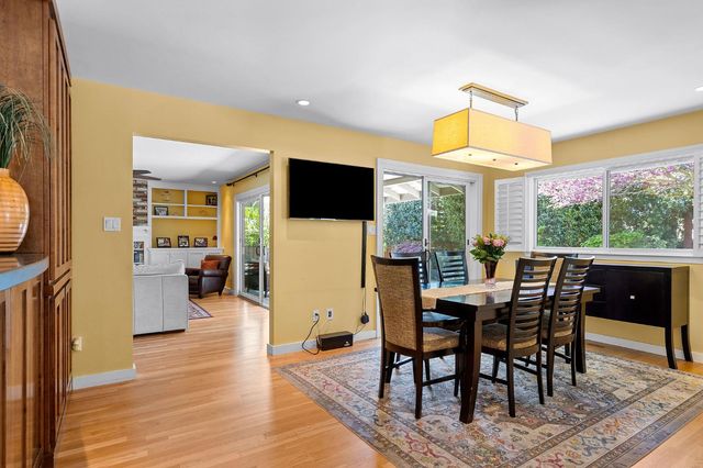 1548 Barnett Ct, Carmichael, CA 95608