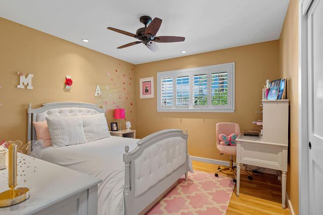 1548 Barnett Ct, Carmichael, CA 95608