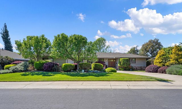 1548 Barnett Ct, Carmichael, CA 95608