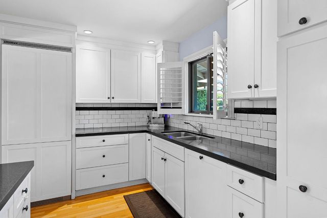 1548 Barnett Ct, Carmichael, CA 95608