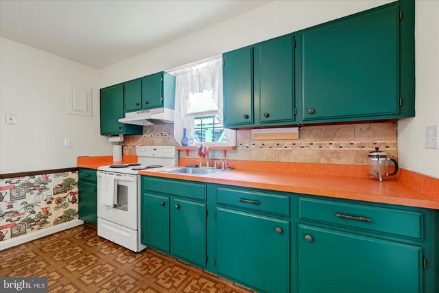 322 SASSAFRAS RD, Baltimore, MD 21221