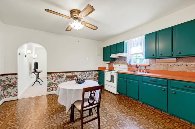 322 SASSAFRAS RD, Baltimore, MD 21221