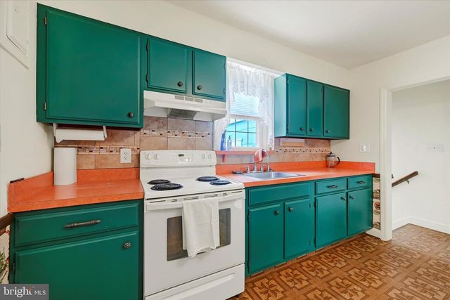 322 SASSAFRAS RD, Baltimore, MD 21221