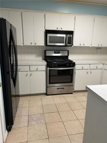 1126 N Detroit Avenue, Russellville, AR 72801