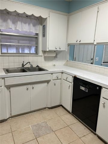 1126 N Detroit Avenue, Russellville, AR 72801