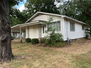 1126 N Detroit Avenue, Russellville, AR 72801