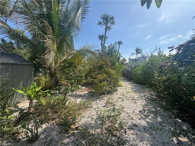 201 White Pelican DR, Captiva, FL 33924