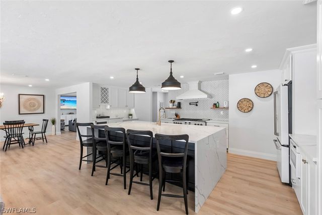 4222 Crayton RD, Naples, FL 34103