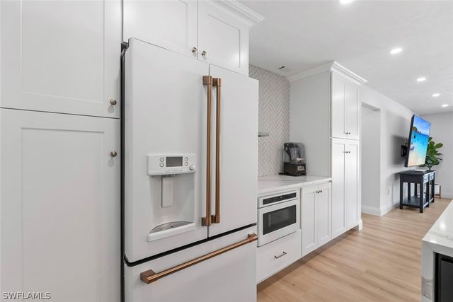 4222 Crayton RD, Naples, FL 34103