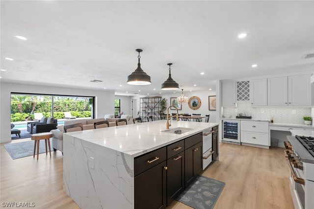 4222 Crayton RD, Naples, FL 34103