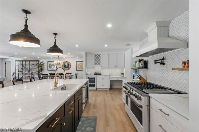 4222 Crayton RD, Naples, FL 34103