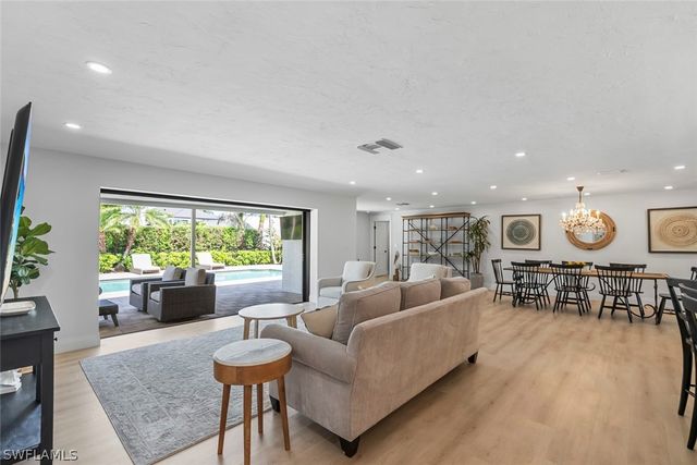 4222 Crayton RD, Naples, FL 34103