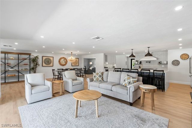 4222 Crayton RD, Naples, FL 34103