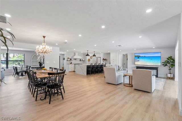 4222 Crayton RD, Naples, FL 34103