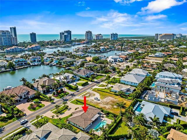 4222 Crayton RD, Naples, FL 34103